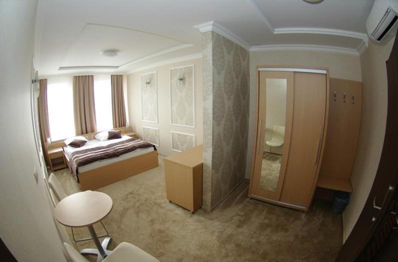 Hotel Pod Zlota Korona Oppeln Zimmer foto